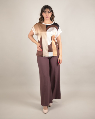 T-shirt in raso e viscosa con stampa astratta