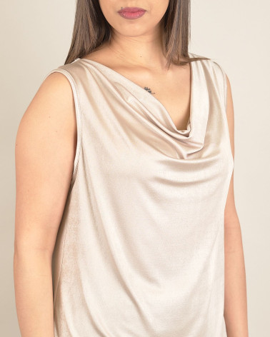 Top in jersey lucido con scollo drappegiato