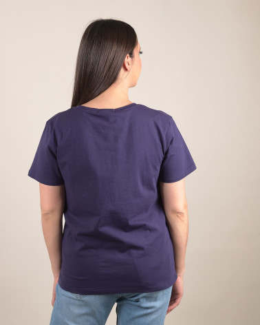 T-shirt con perle e strass applicati