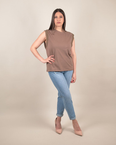 Top in cotone con inserti traforati sulle spalle