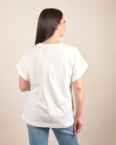 T-shirt in cotone con spalle traforate