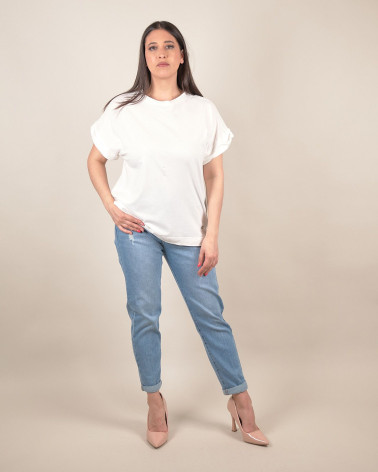 T-shirt in cotone con spalle traforate