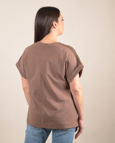 T-shirt in cotone con spalle traforate