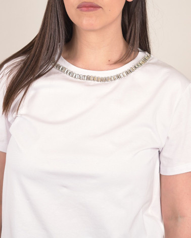 T-shirt con dettaglio gioiello