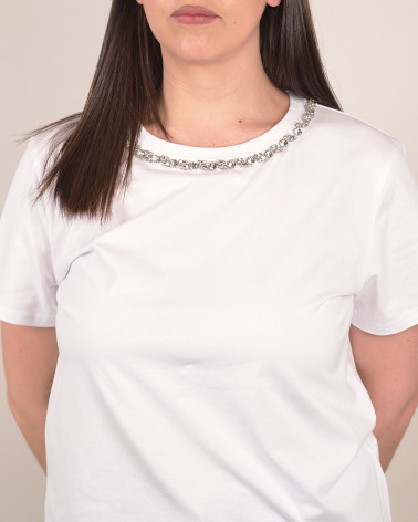 T-shirt in cotone con collana gioiello