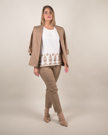 Pantaloni biscotto in cotone con bottone al fondo