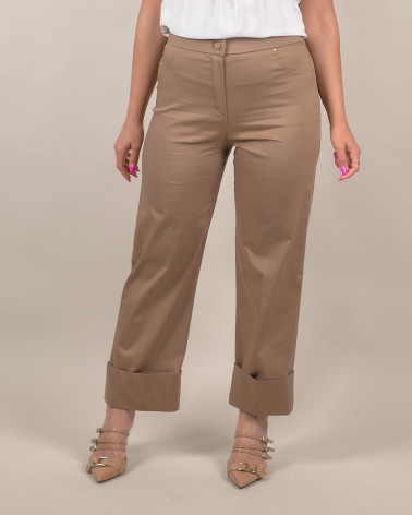 Pantaloni in cotone con risvolto sartoriale