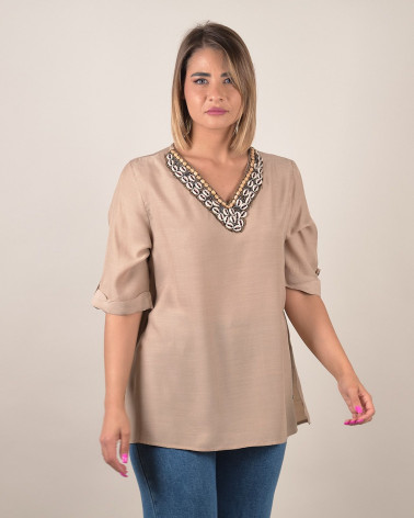 Blusa manica 3/4 con scollo decorato in conchiglie