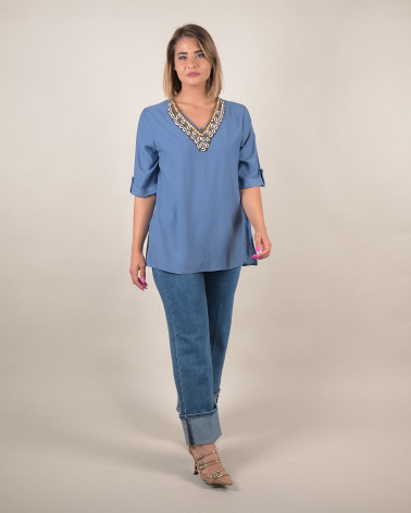 Blusa manica 3/4 con scollo decorato in conchiglie