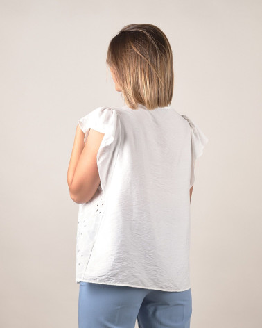 Top in sangallo con scollo quadrato