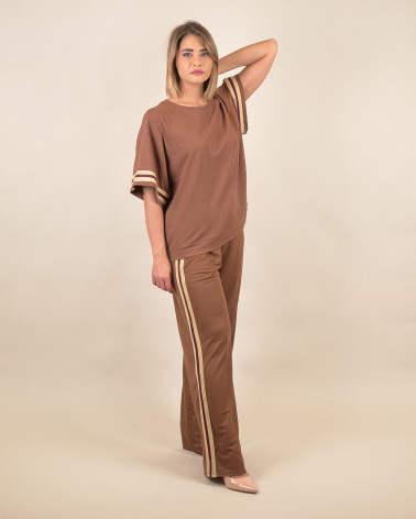 T-shirt marrone over con fasce manica