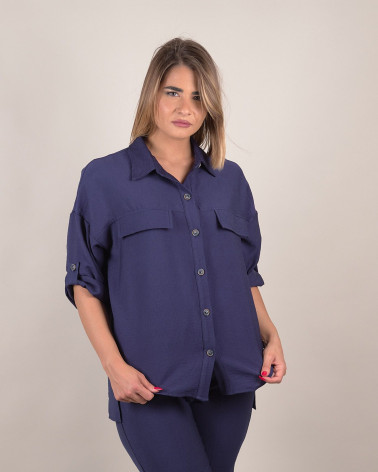 Camicia blu navy con tasche frontali