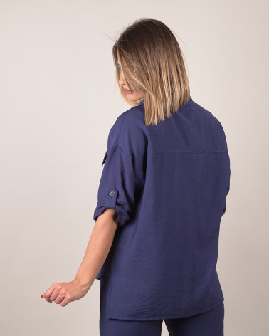 Camicia blu navy con tasche frontali