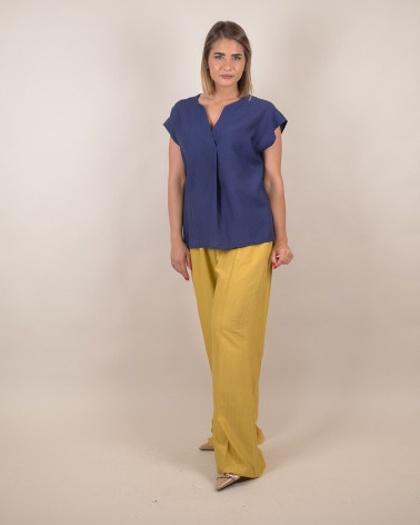 Blusa con scollo a V e manica ad aletta