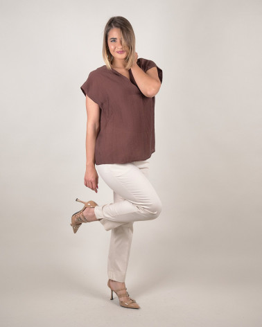 Blusa con scollo a V e manica ad aletta