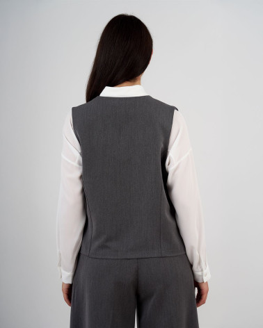 Gilet grigio con chiusura monopetto