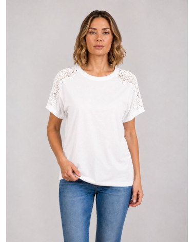 T-shirt con inserti in pizzo macramè