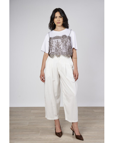 T-shirt con inserto in pizzo macramè