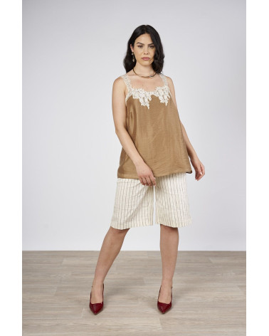 Top beige con pizzo macramè