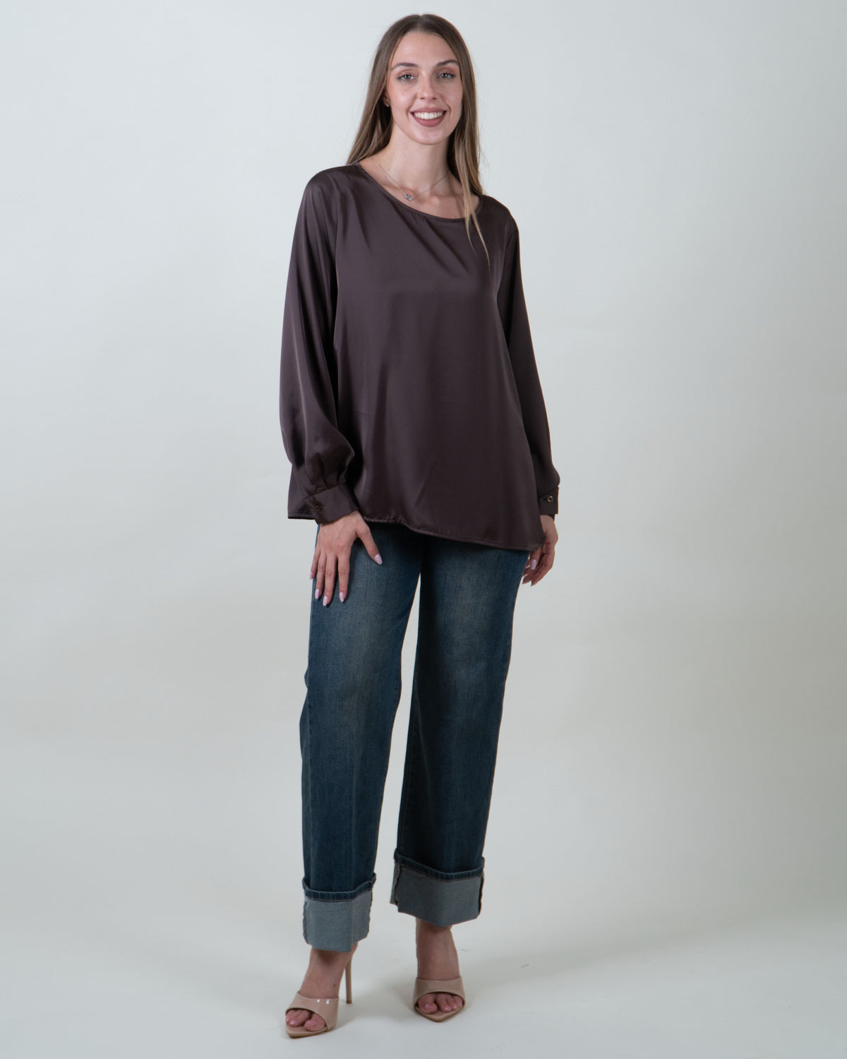 Blusa satinata a maniche lunghe|Colore:Moro