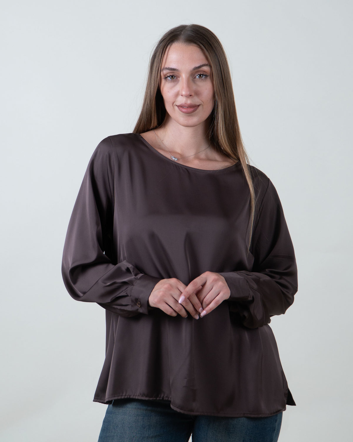 Blusa satinata a maniche lunghe|Colore:Moro