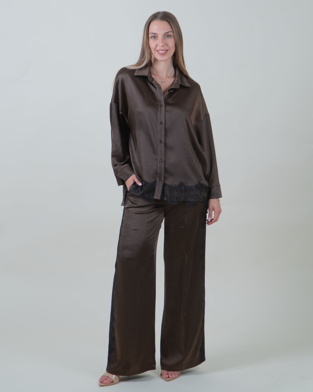 Pantaloni palazzo moro satinati con inserto in piz|Colore:Moro