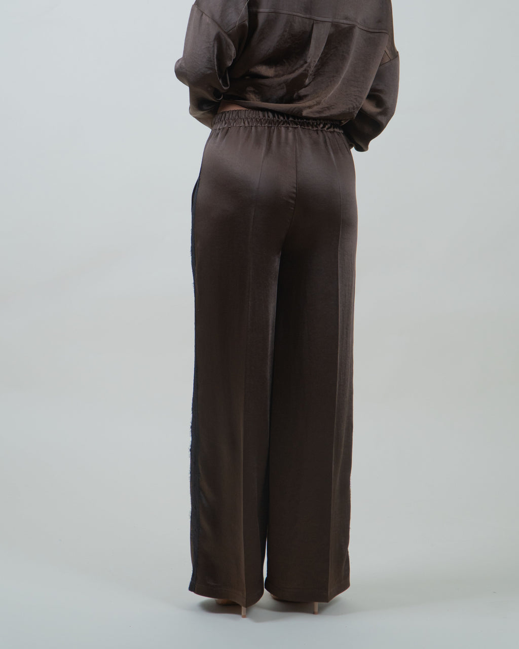 Pantaloni palazzo moro satinati con inserto in piz|Colore:Moro