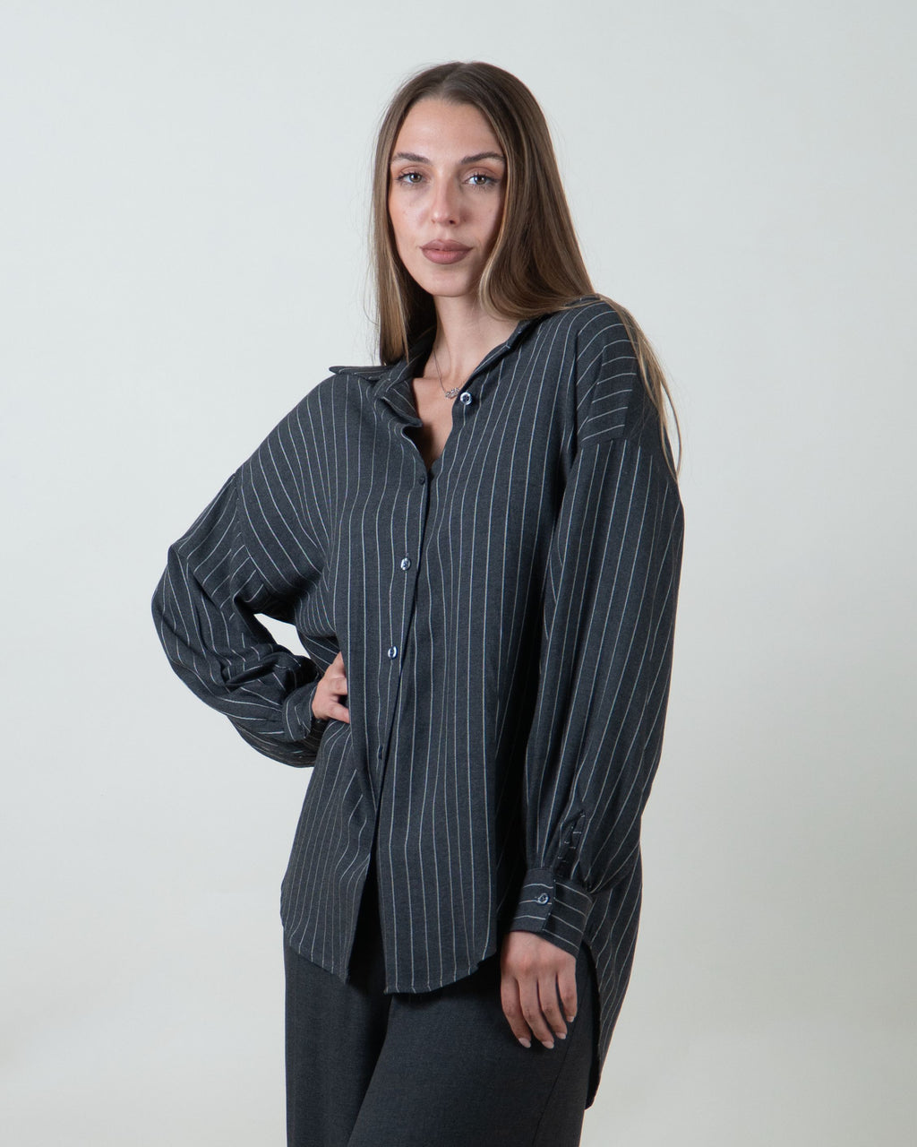 Camicia gessata oversize|Colore:Grigio