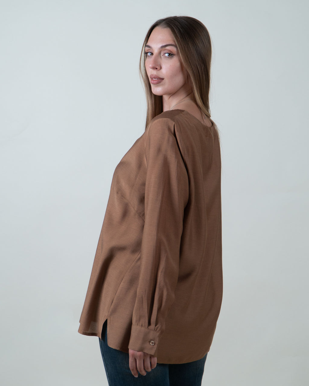 Maglia fluida con scollo rotondo e maniche lunghe|Colore:Nocciola