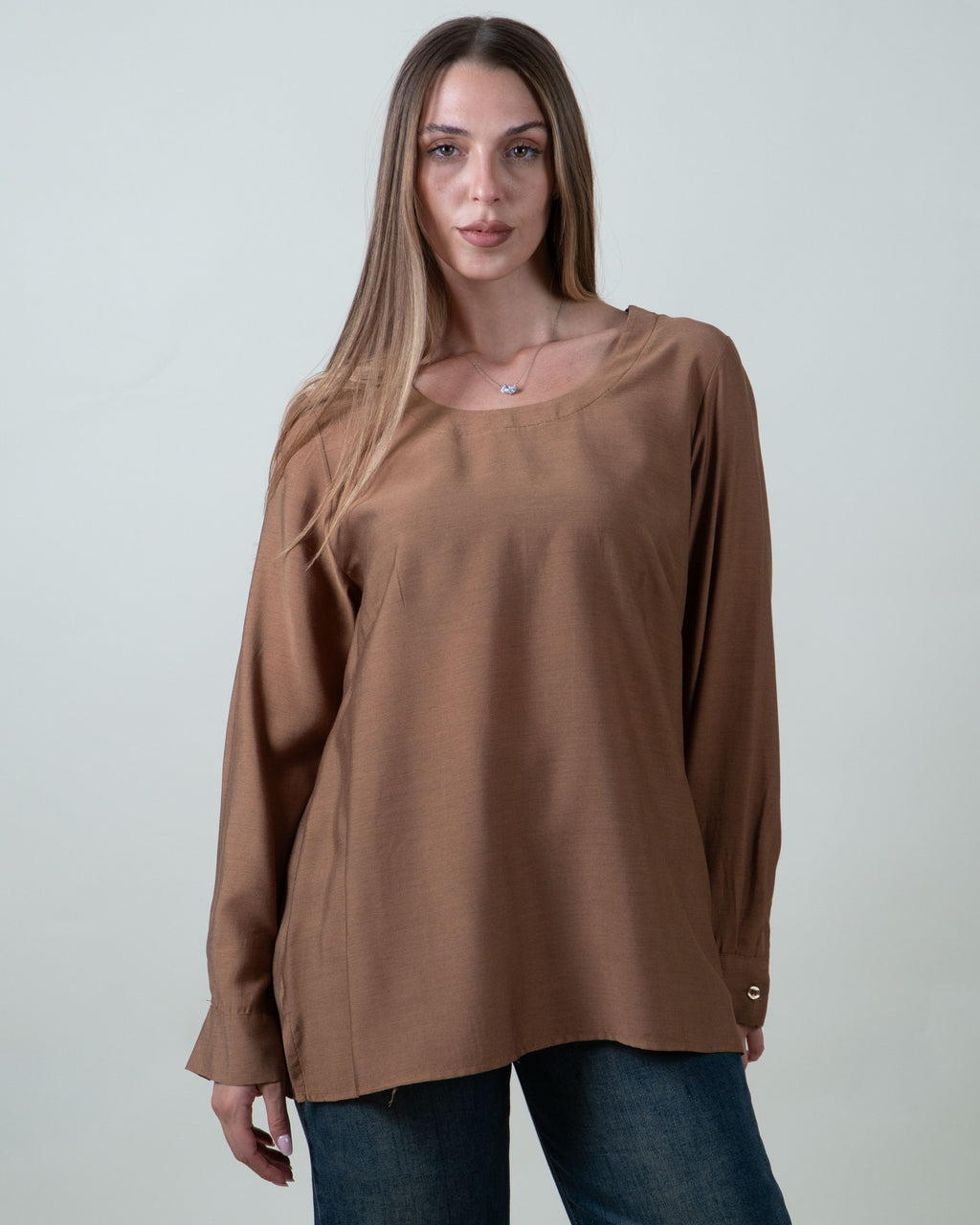 Maglia fluida con scollo rotondo e maniche lunghe|Colore:Nocciola