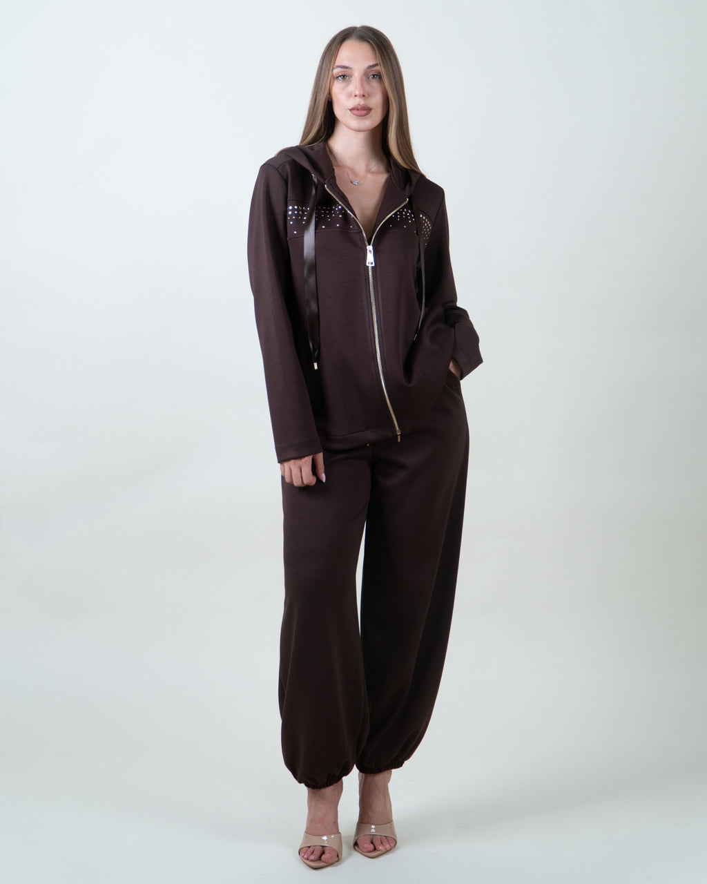 Felpa marrone con cappuccio e strass|Colore:Marrone