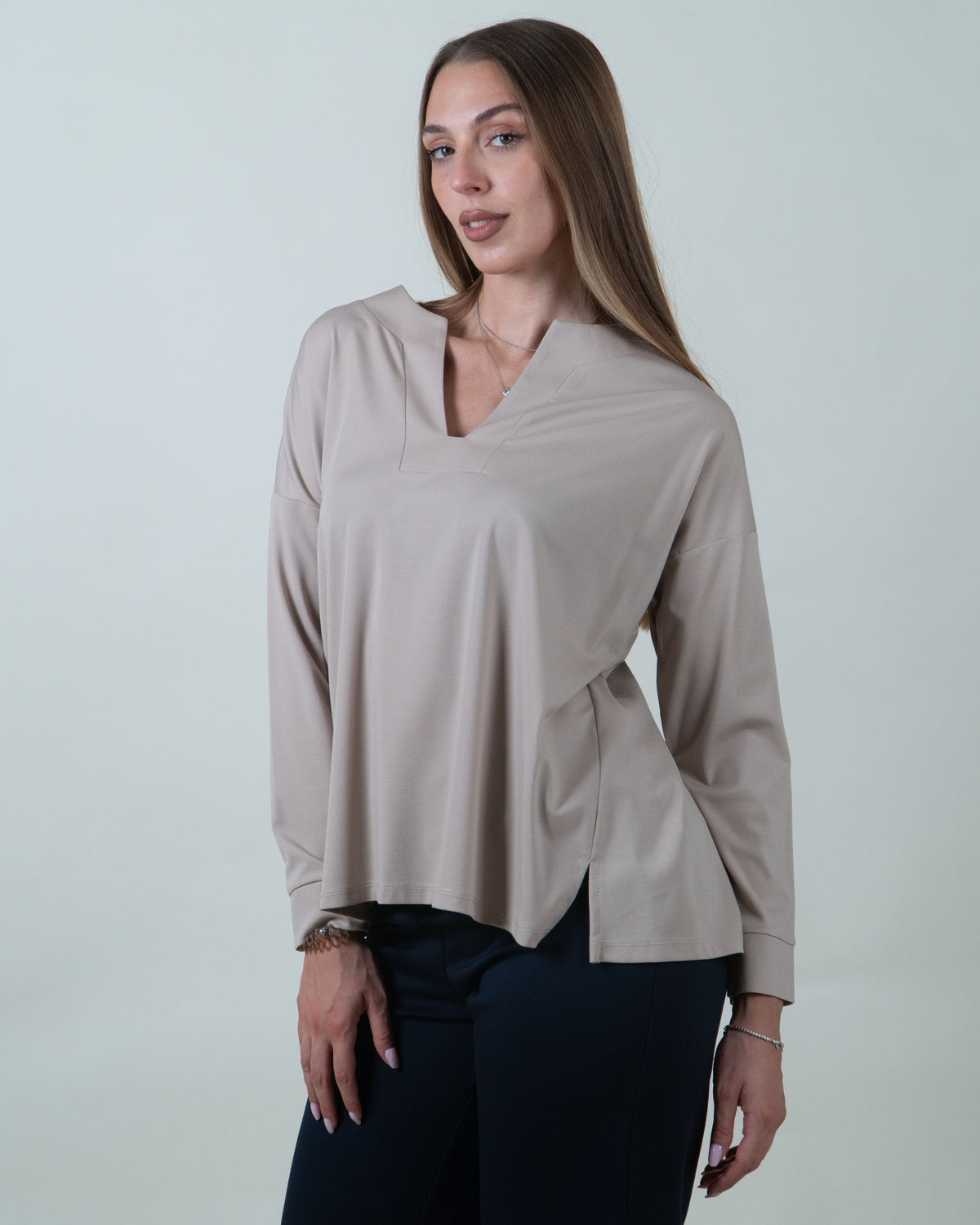 Maglia morbida con scollo a V|Colore:Beige