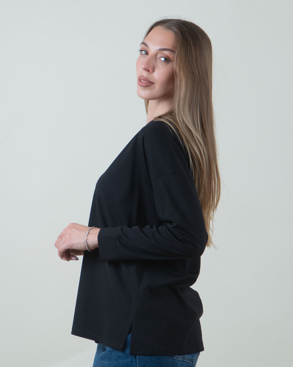Maglia morbida con scollo a V|Colore:Nero