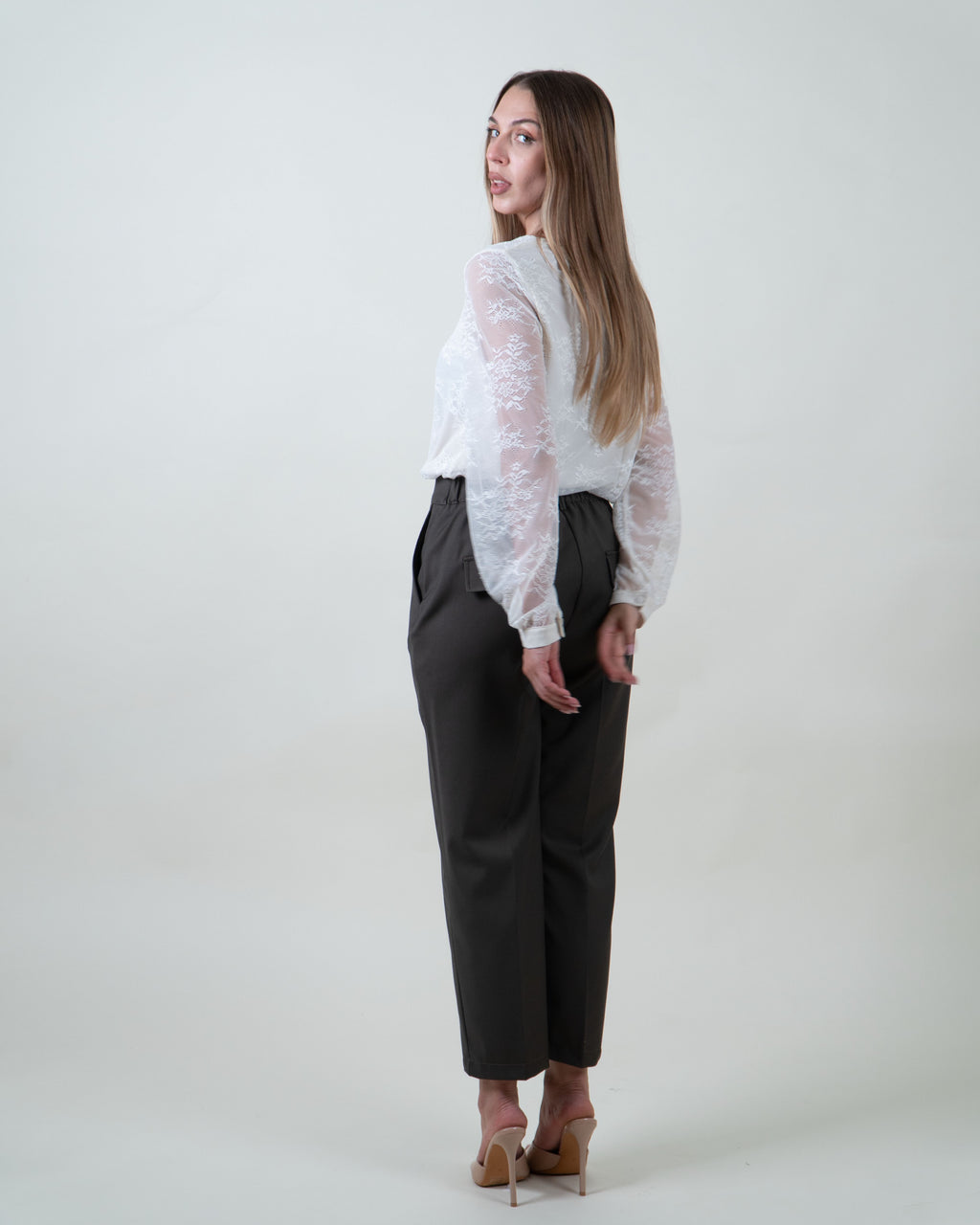 Pantaloni verde militare capri a gamba dritta|Colore:Verde militare