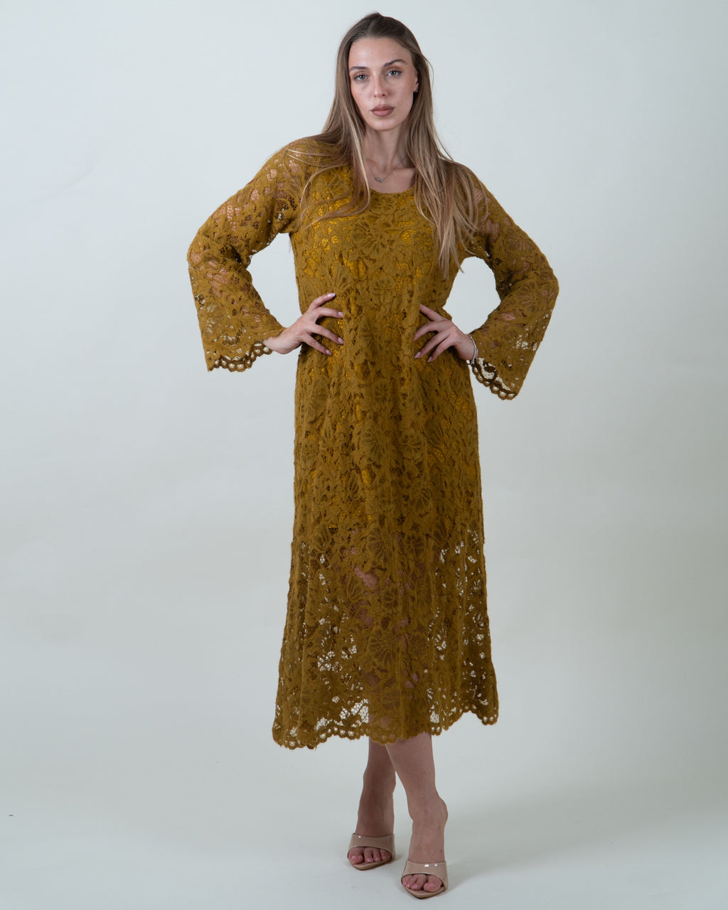 Abito lungo senape in pizzo floreale|Colore:Senape