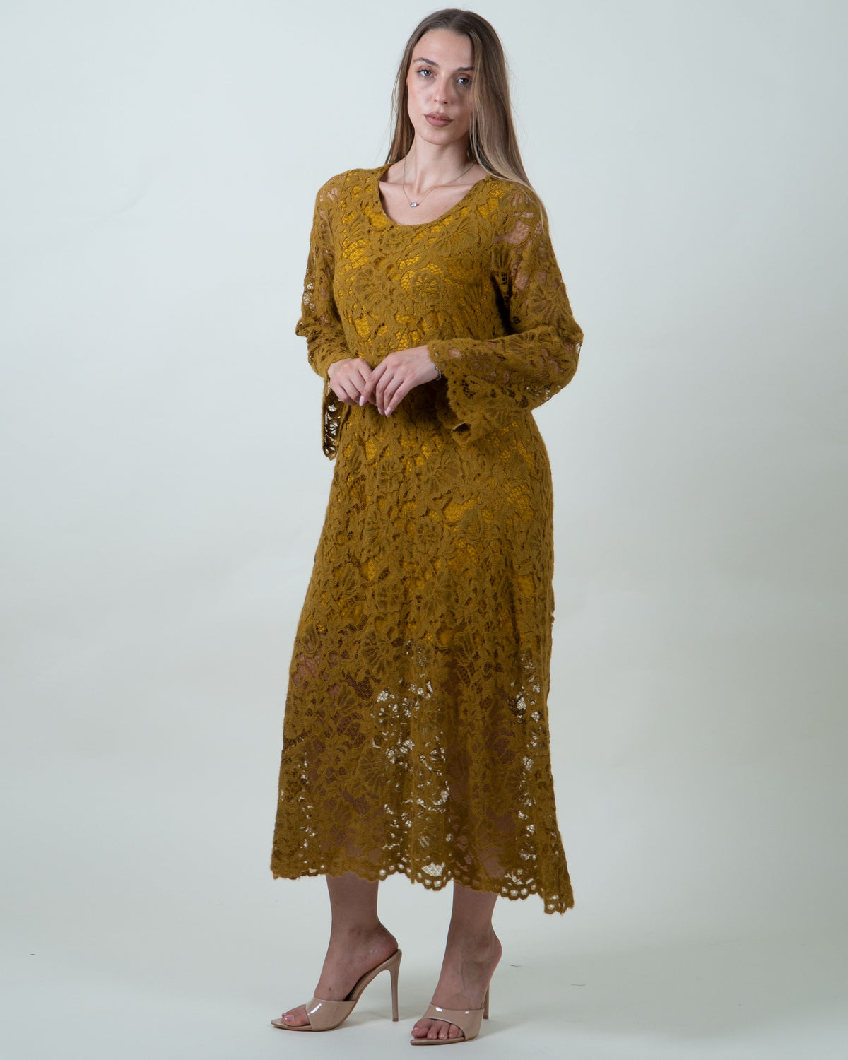 Abito lungo senape in pizzo floreale|Colore:Senape