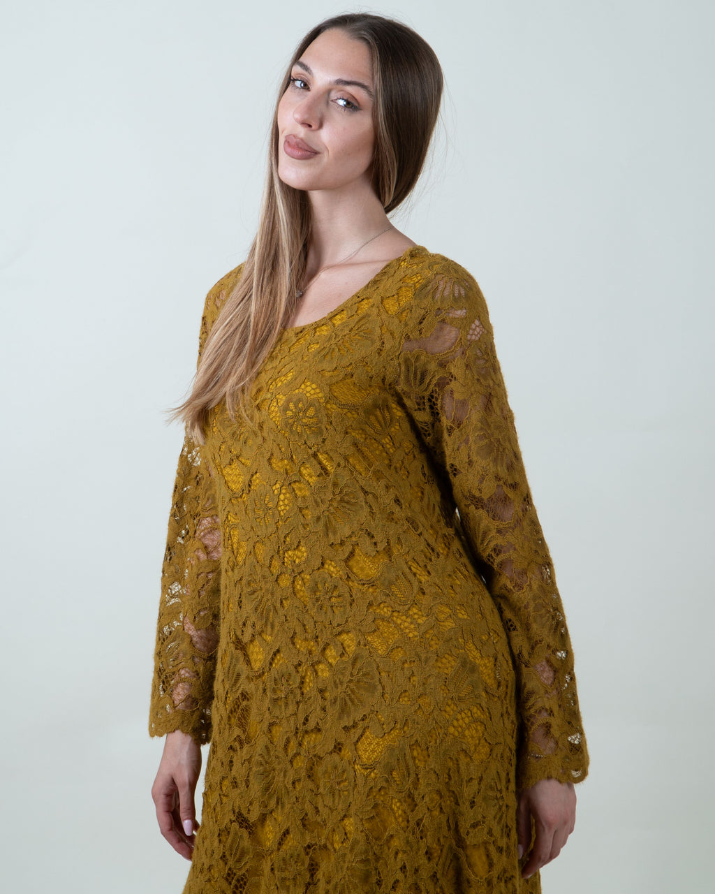 Abito lungo senape in pizzo floreale|Colore:Senape