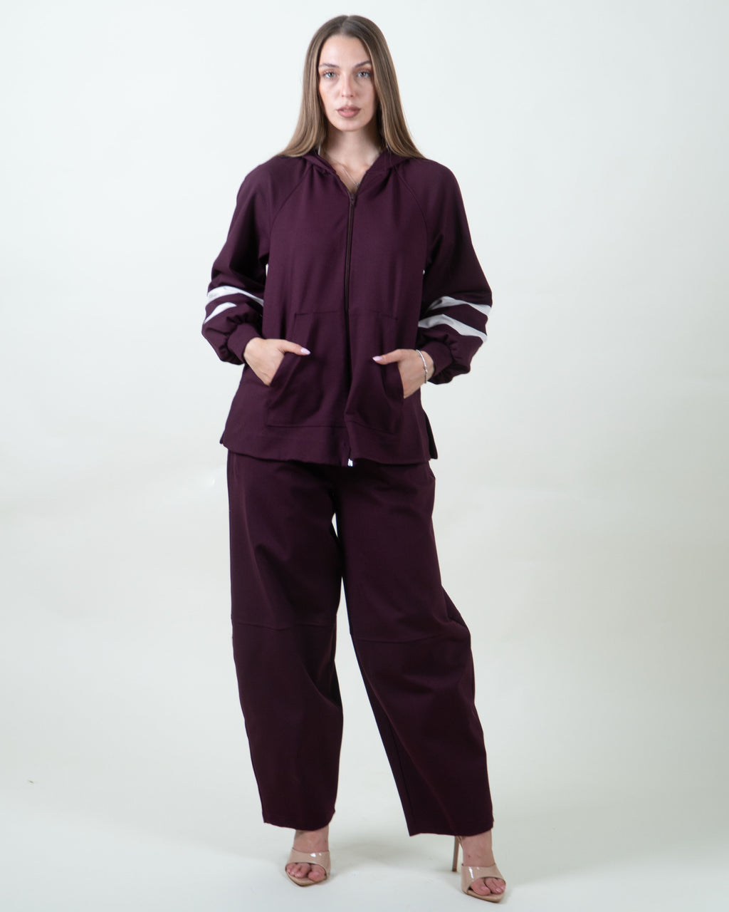 Felpa bordeaux con cappuccio e bande a contrasto|Colore:Bordeaux