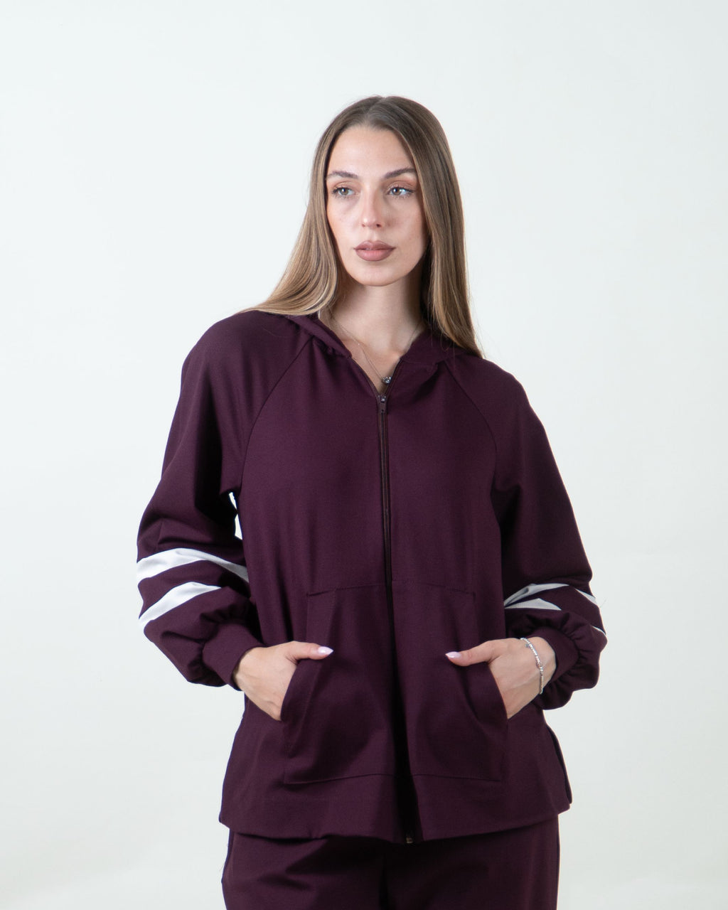 Felpa bordeaux con cappuccio e bande a contrasto|Colore:Bordeaux