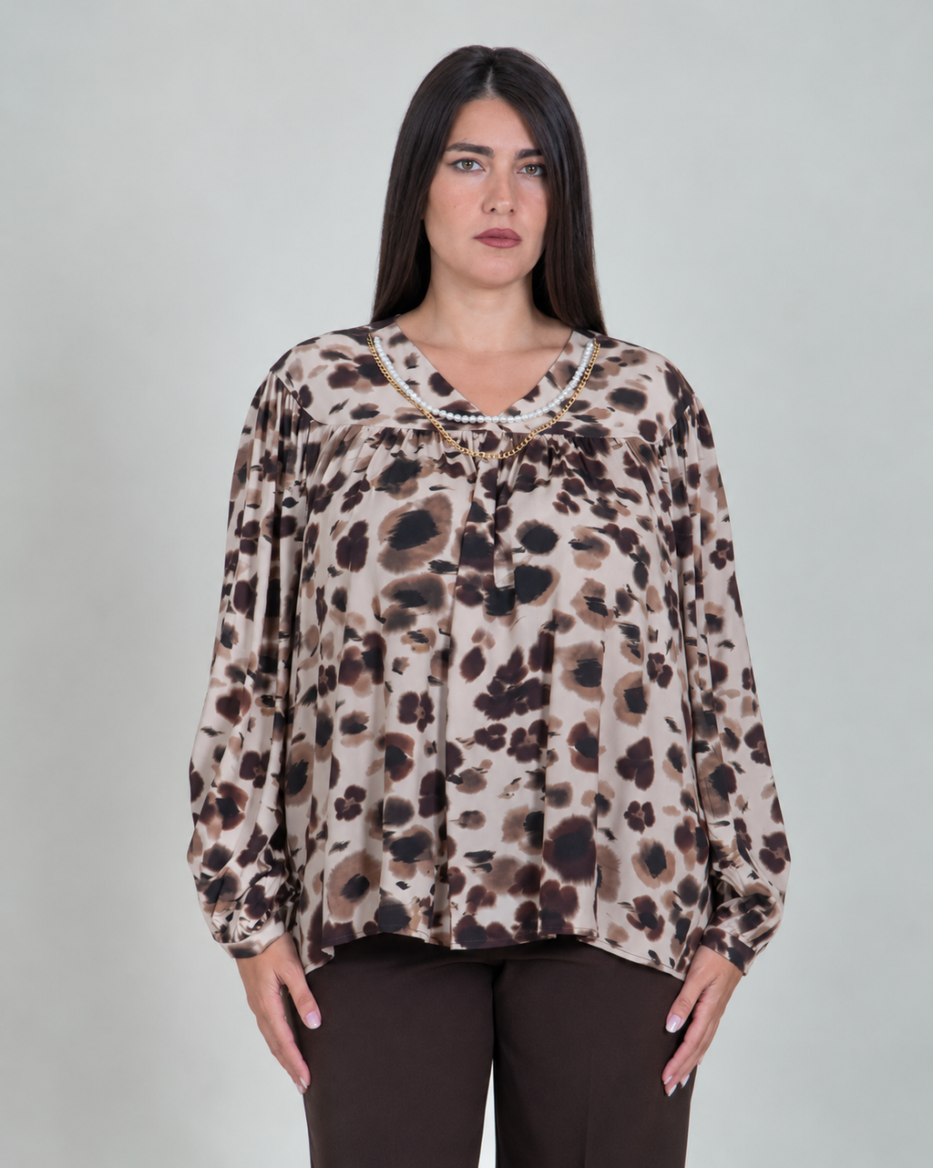 Blusa Fantasia Animalier con Dettaglio Gioiello|Colore:Fantasia