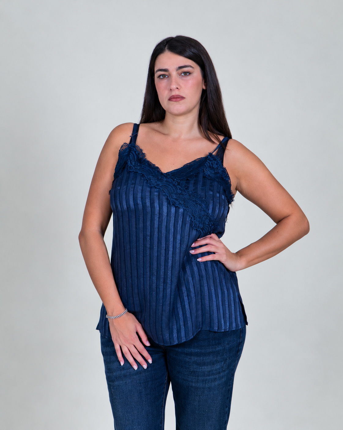 Top Blu Satinato a Righe con Pizzo|Colore:Blu