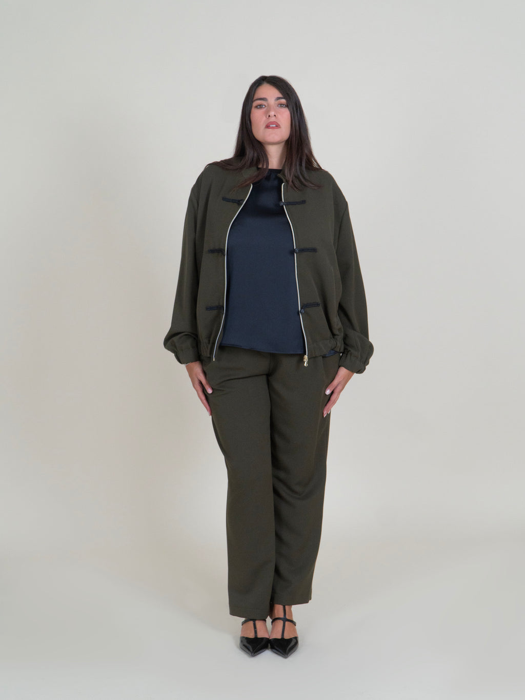 Giacca Bomber con Alamari e Zip Frontale|Colore:Verde militare