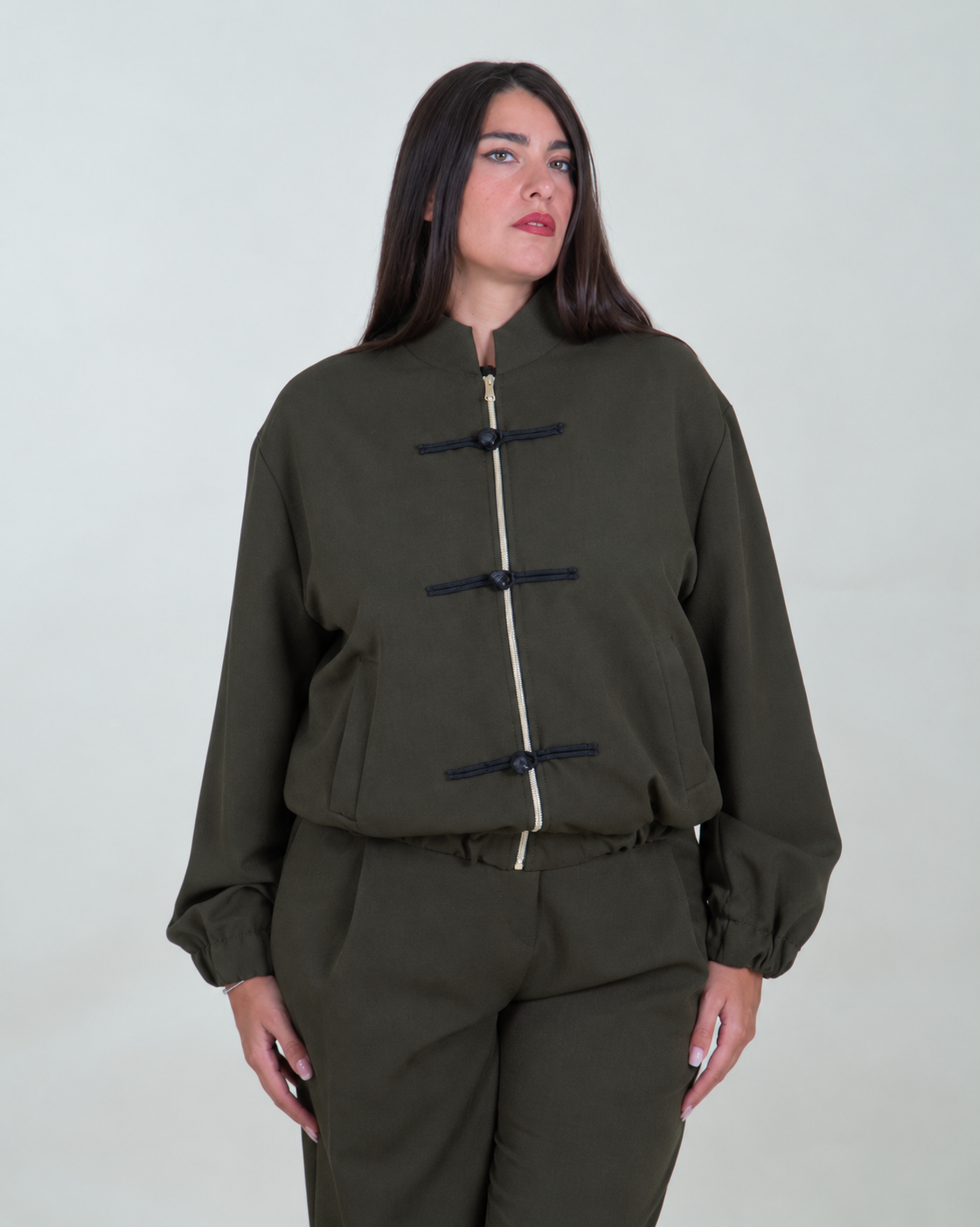 Giacca Bomber con Alamari e Zip Frontale|Colore:Verde militare