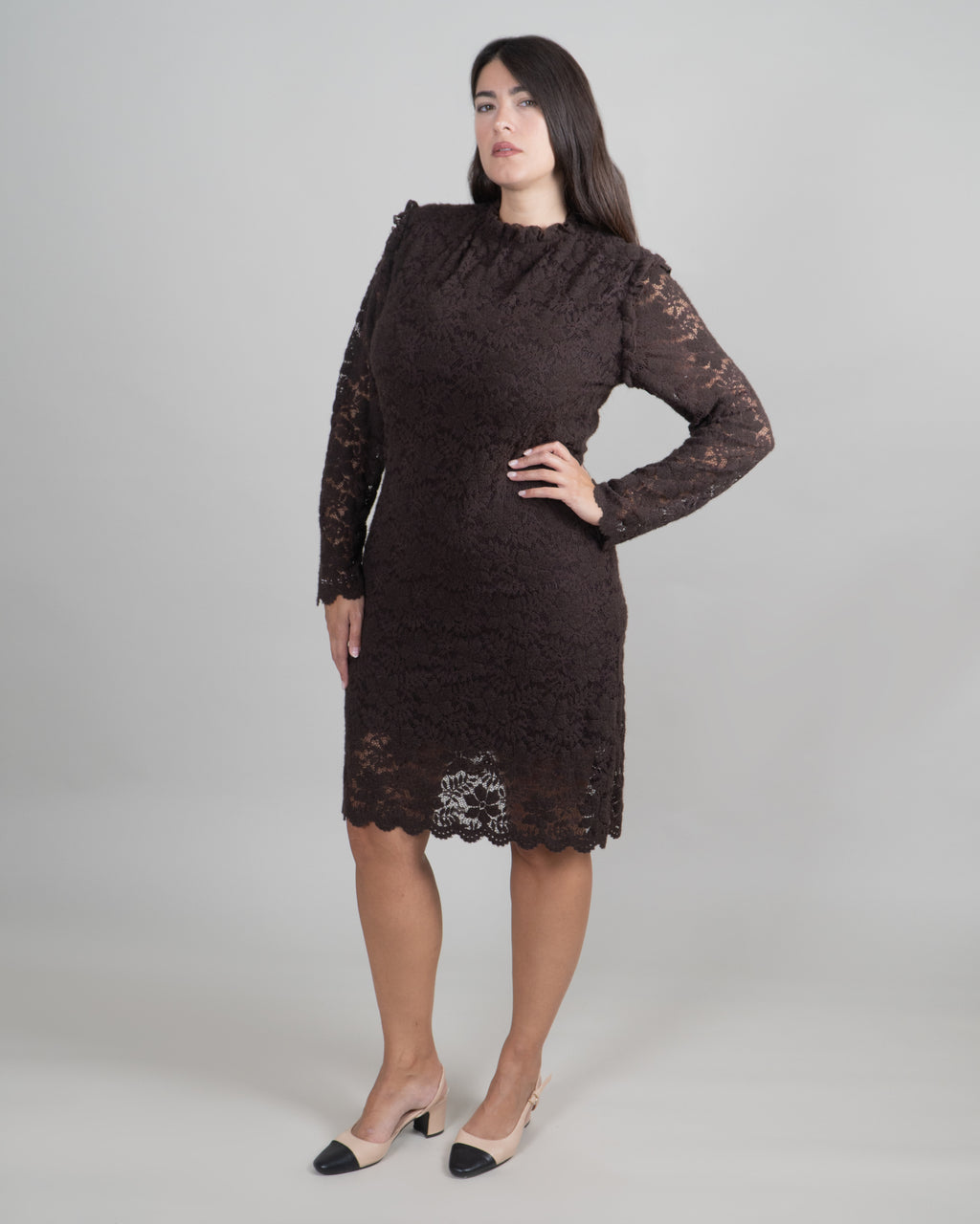 Abito in Pizzo con Maniche Lunghe|Colore:Moro