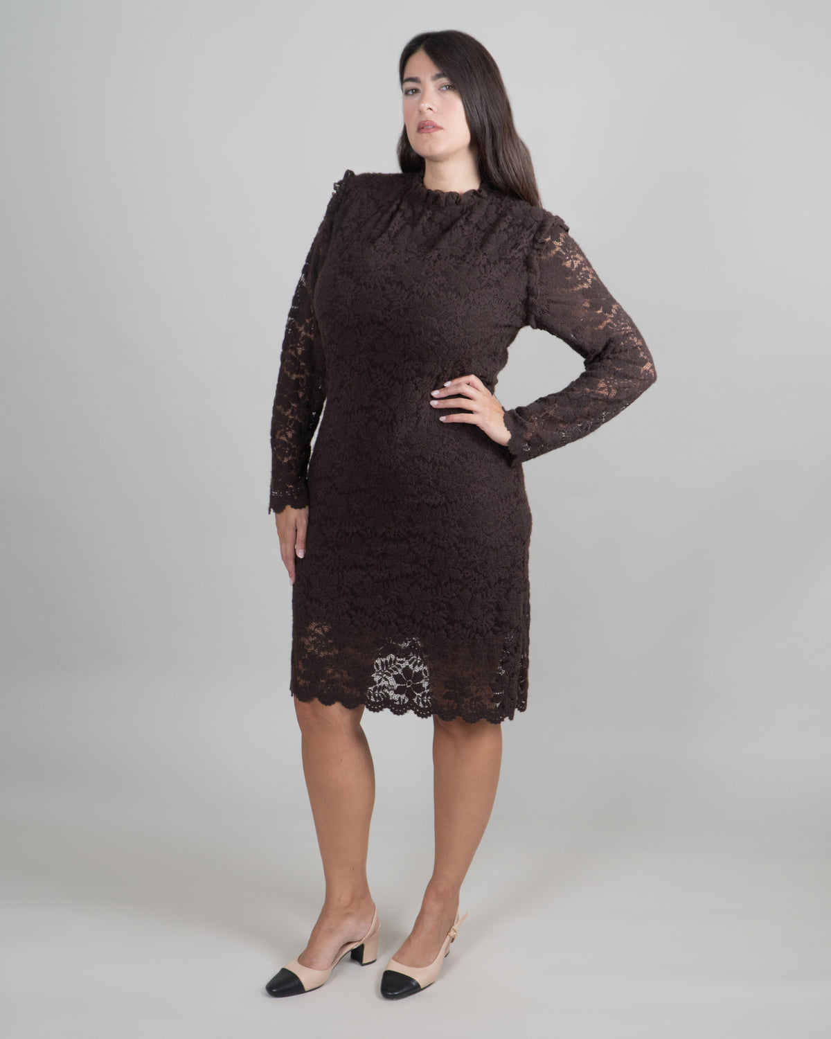Abito in Pizzo con Maniche Lunghe|Colore:Moro