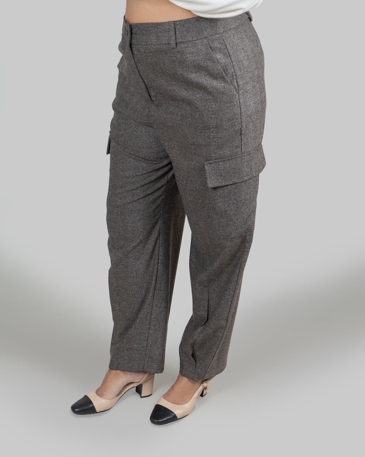 Pantaloni Cargo Spigati con Tasche Laterali|Colore:Marrone