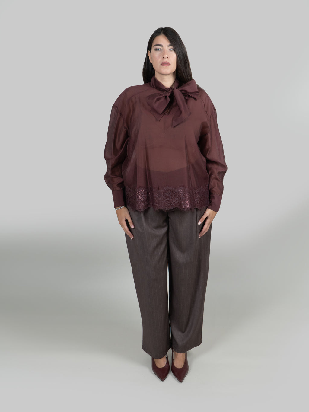 Blusa Bordeaux con Fiocco e Pizzo|Colore:Bordeaux