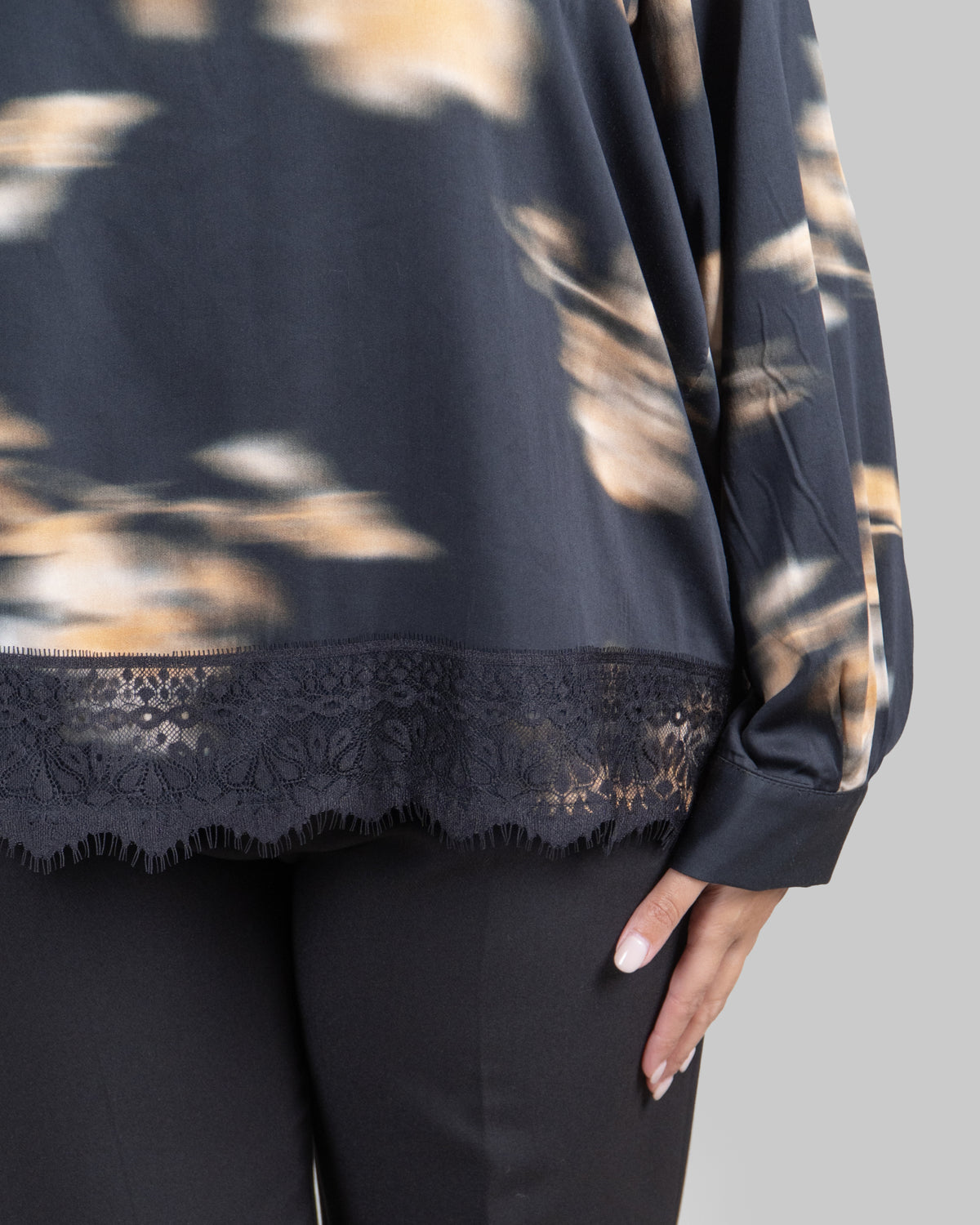 Blusa Nera Fantasia Sfumata con Pizzo|Colore:Fantasia