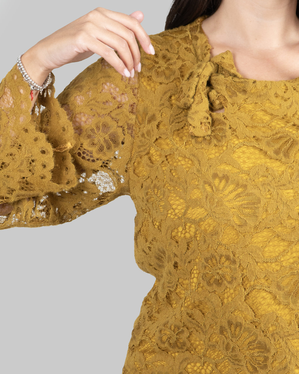 Blusa Senape in Pizzo Floreale con Fiocco|Colore:Senape