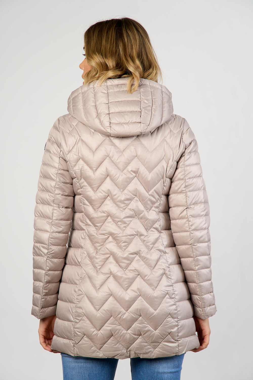 Piumino leggero lungo trapuntato con cappuccio|Colore:Tortora